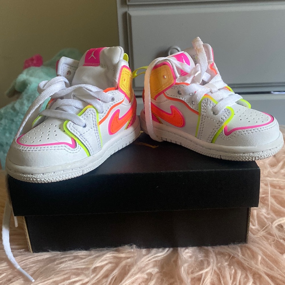 Toddler Jordan 1 mid